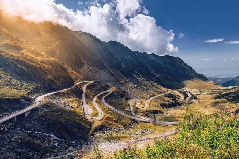 Percorra a impressionante estrada de Transfagarasan